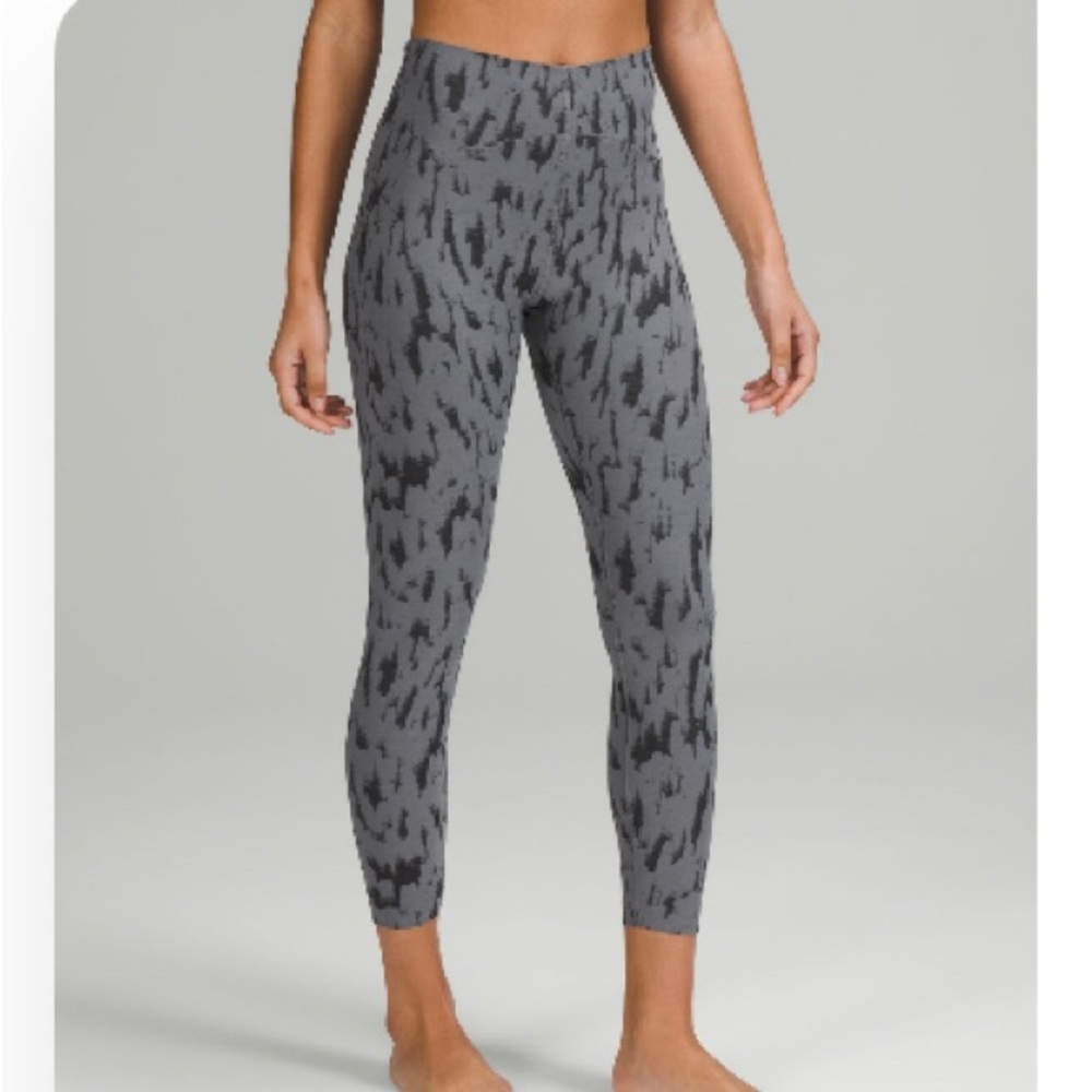 InStill High-Rise Tight 25" Lululemon